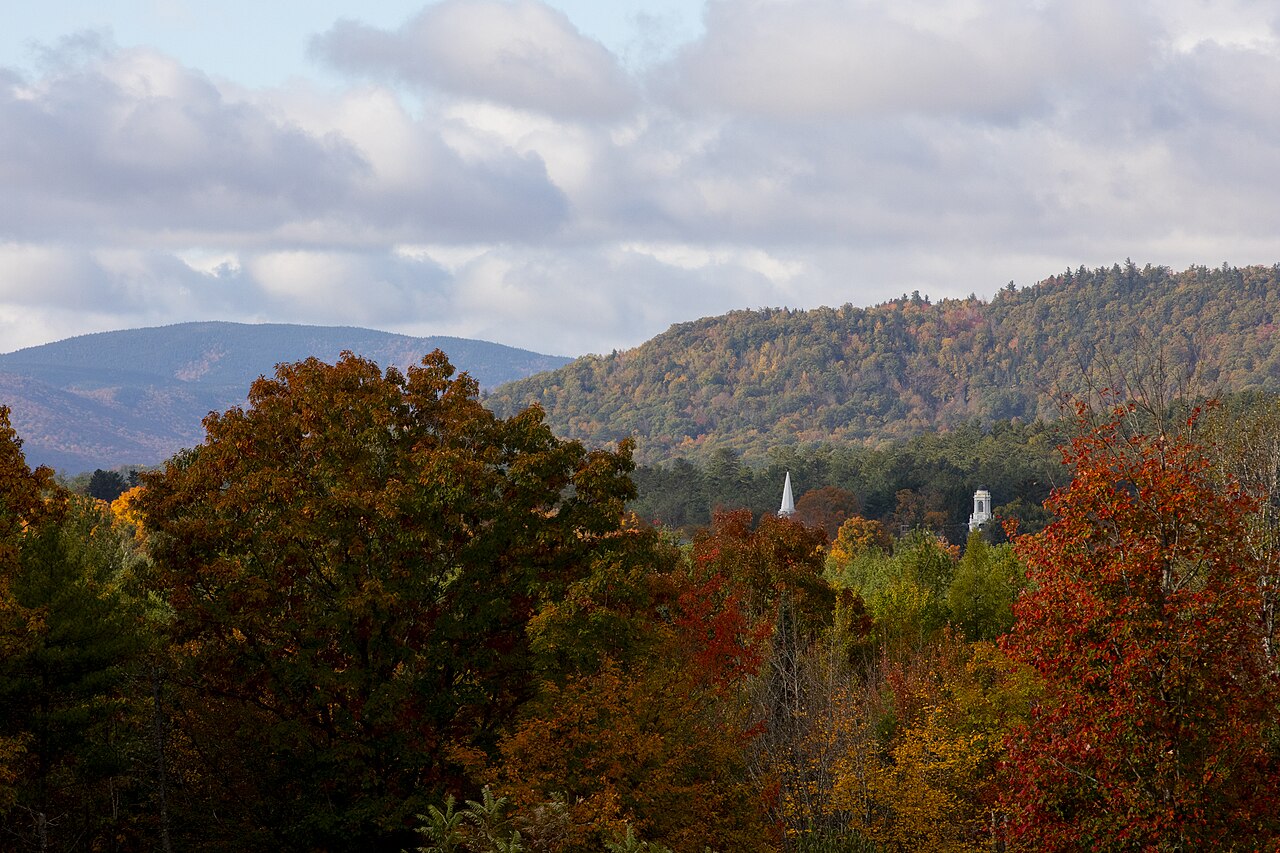 The mountains and village of Bethel in autumn